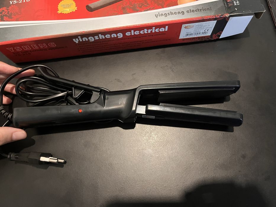 Vendo alisador de cabelo nunca usado