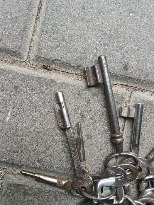 Klucze do drzwi starych