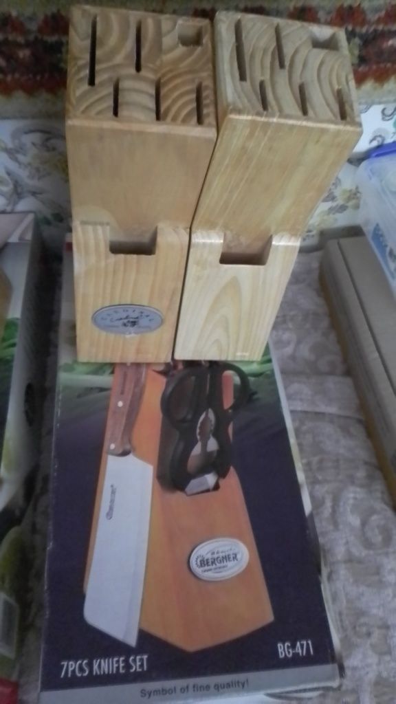 Подставки для ножей деревянные...