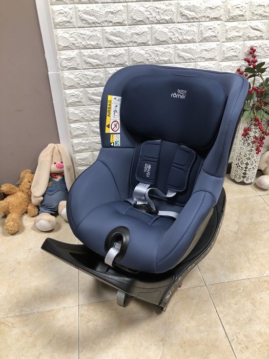 Автокрісло Britax Römer DUALFIX 3 i-SIZE Група 0+/1 (0-18 кг)