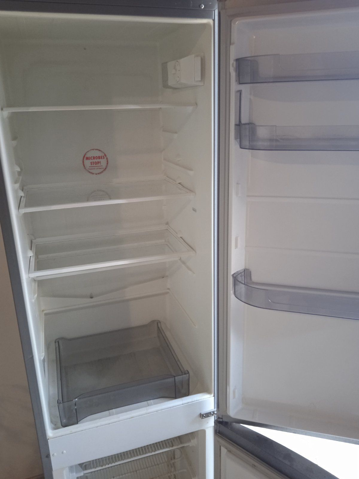 Холодильник гореніє