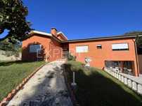 Moradia T4 com piscina, court de tenis, árvores de frutos em 2800m2...
