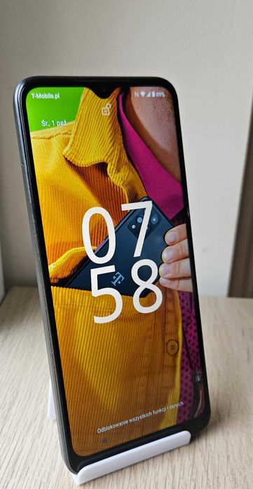 T Phone Pro 5G 6/128 GB 6,82" 50 Mpx 5000 mAh NFC