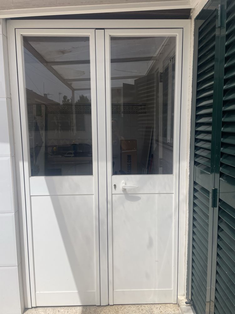 Portas de aluminio brancas com aro incluido