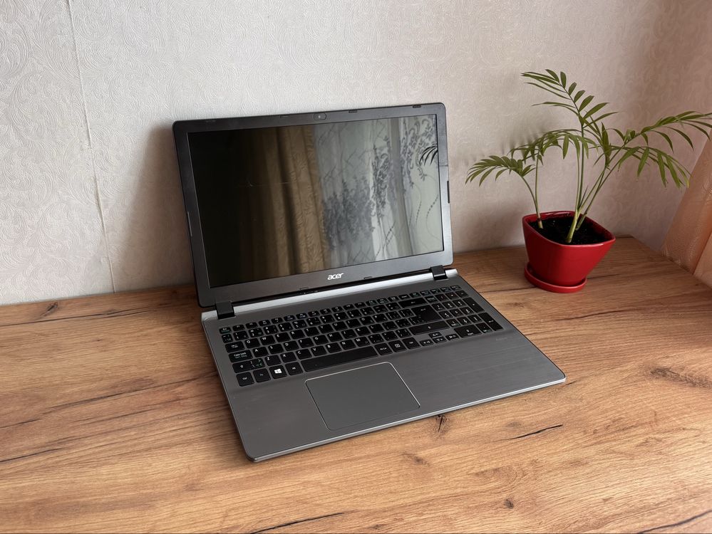 Ноутбук Acer V5-572G Core I5/8gb