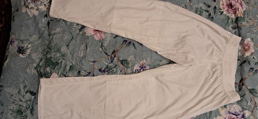 Перчатки і кімоно для єдиноборств