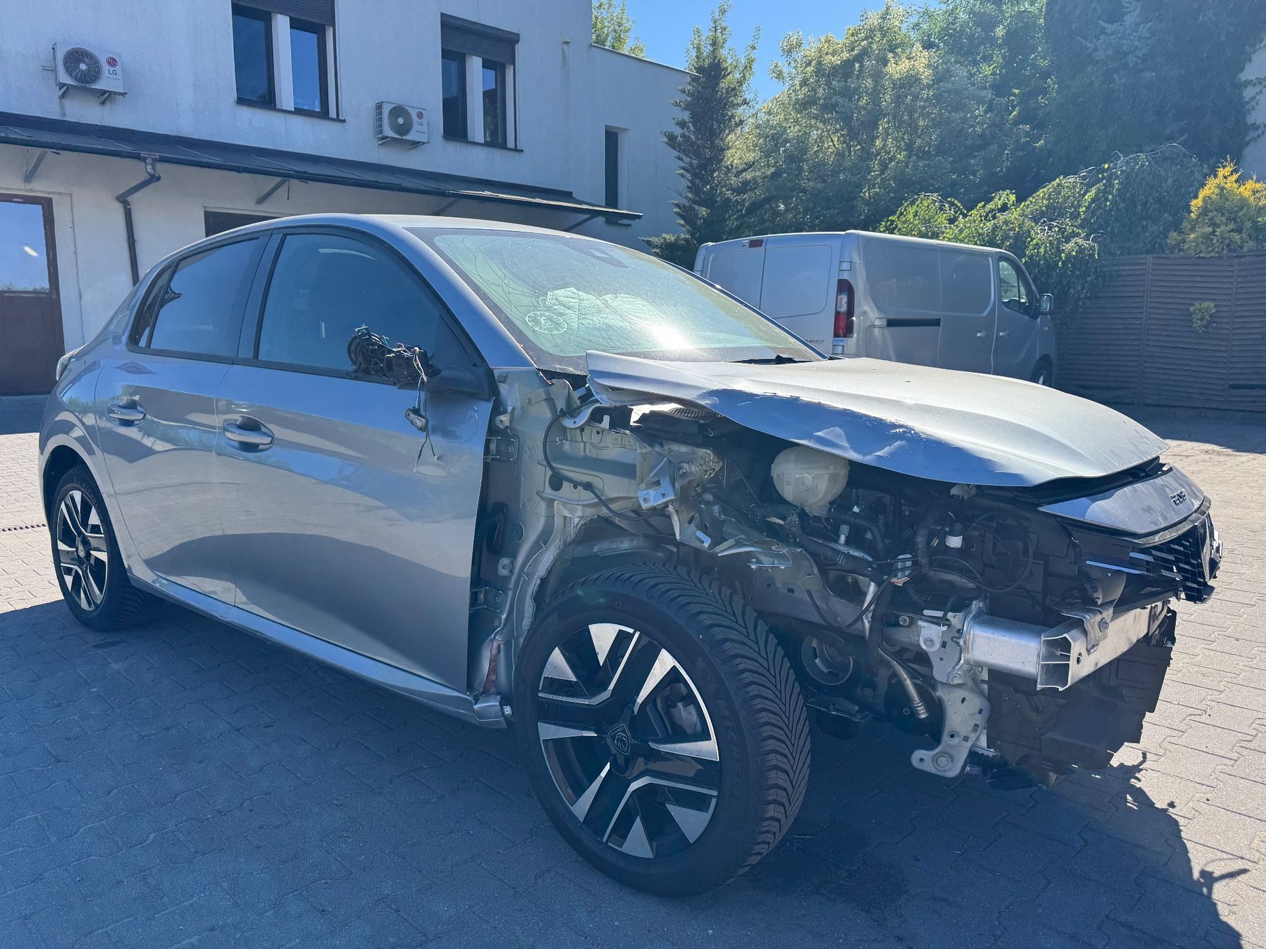 Peugeot 208 1.2t Virtual Alu Klimatronic