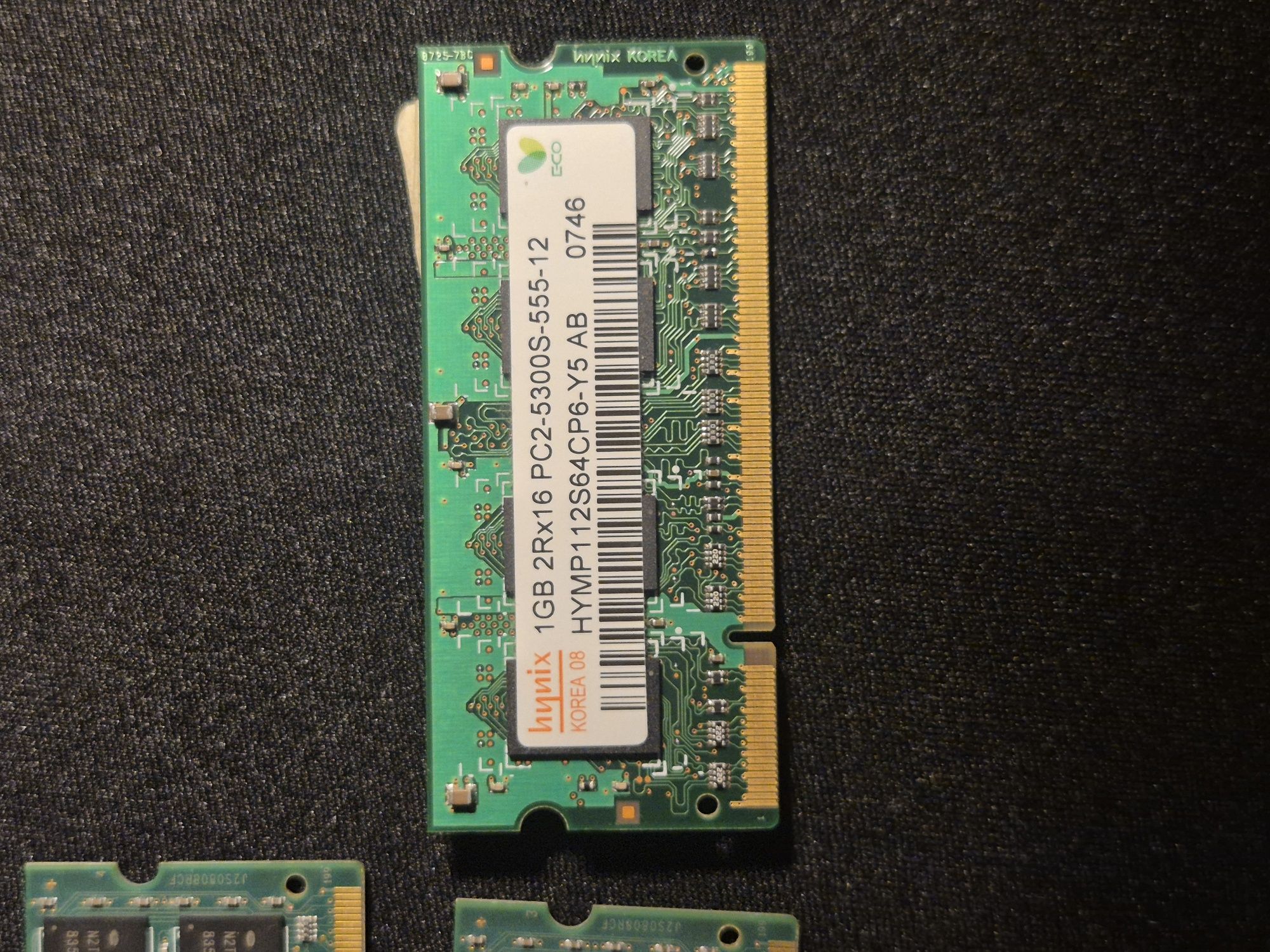Varias memorias ram portatil
