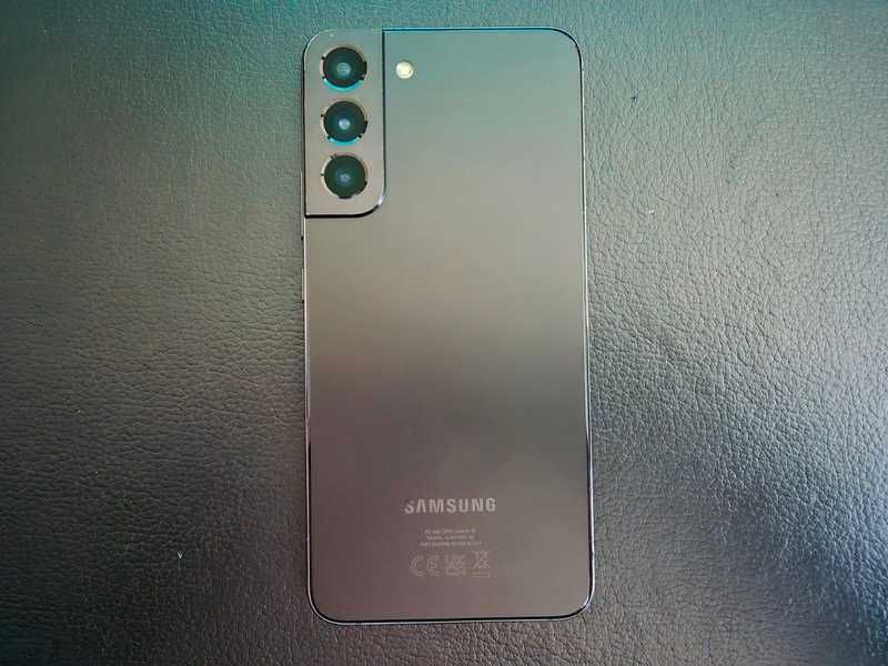 Samsung Galaxy S22 PLUS  Galaxy S22+ FAKTURA 23%