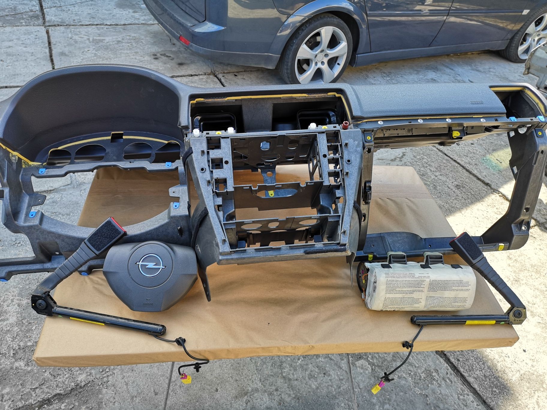 Deska + Poduszka + Napinacze Konsola Po Lift Przed Opel Vectra Signum