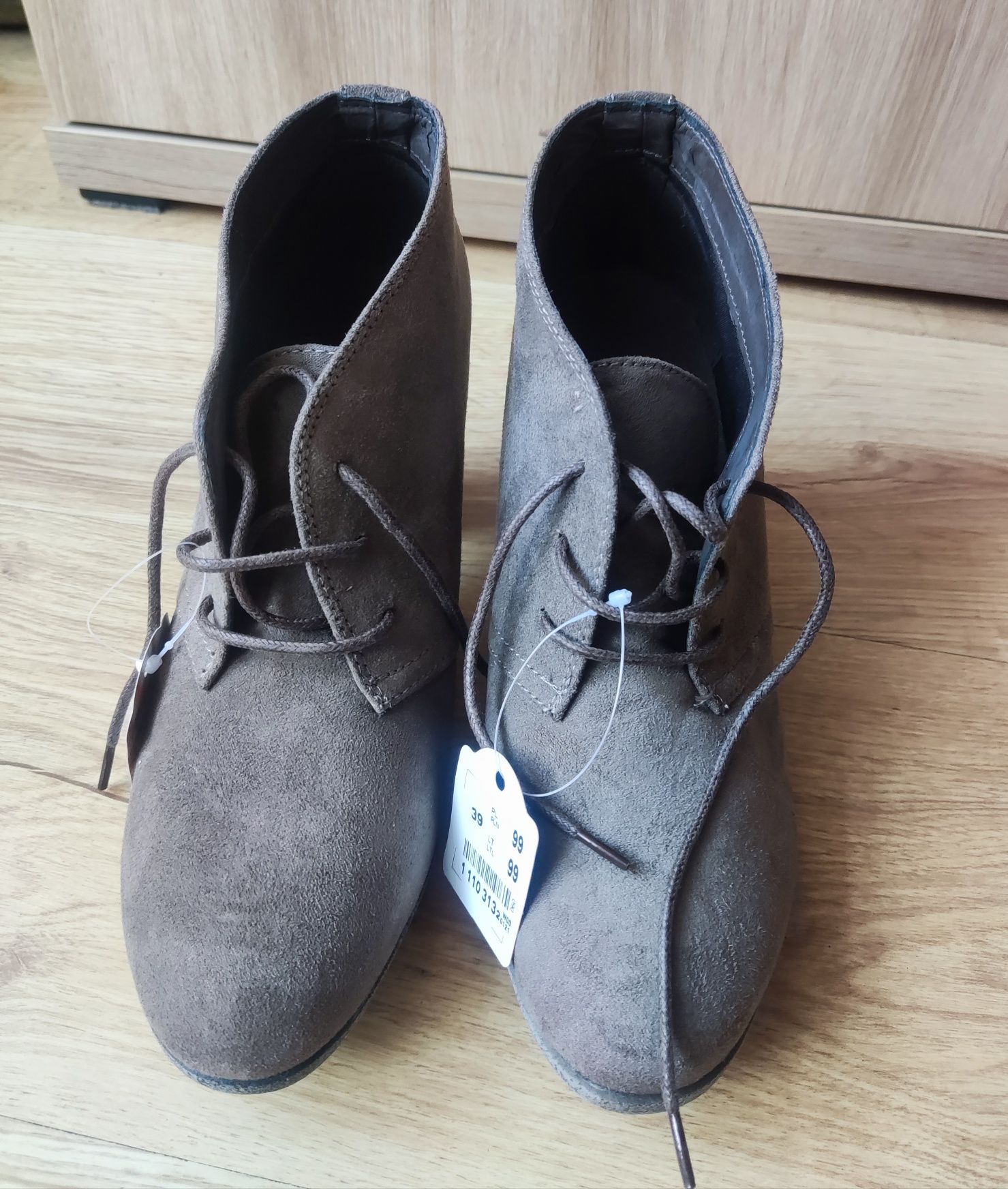 Nowe buty, botki roz. 39