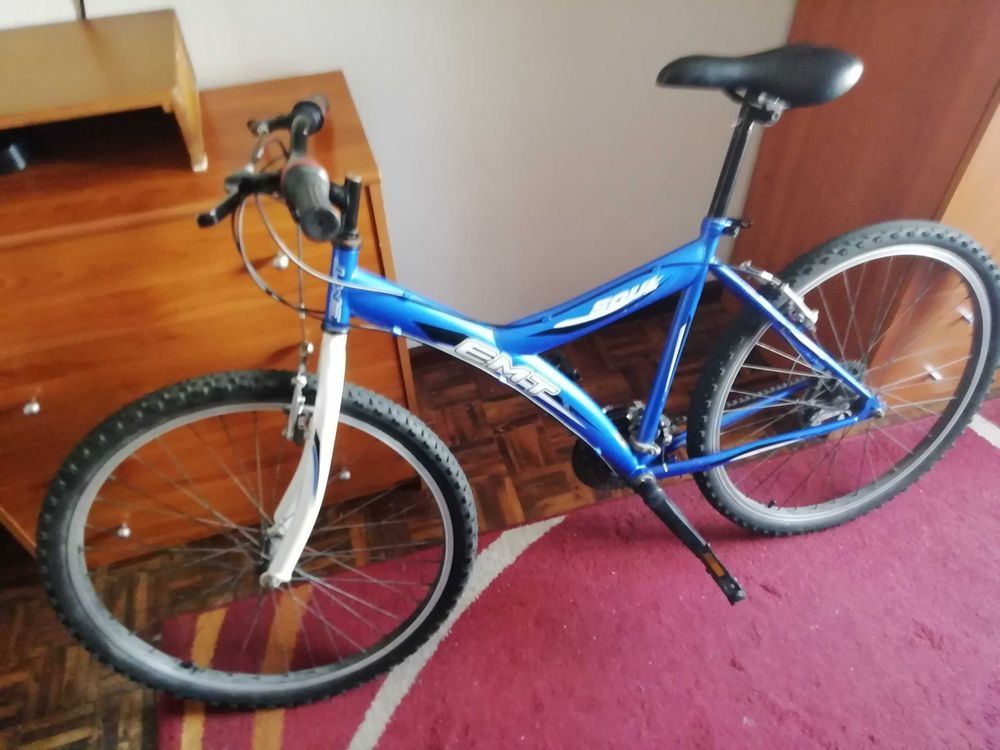 Bicicleta roda 26 Emt azul