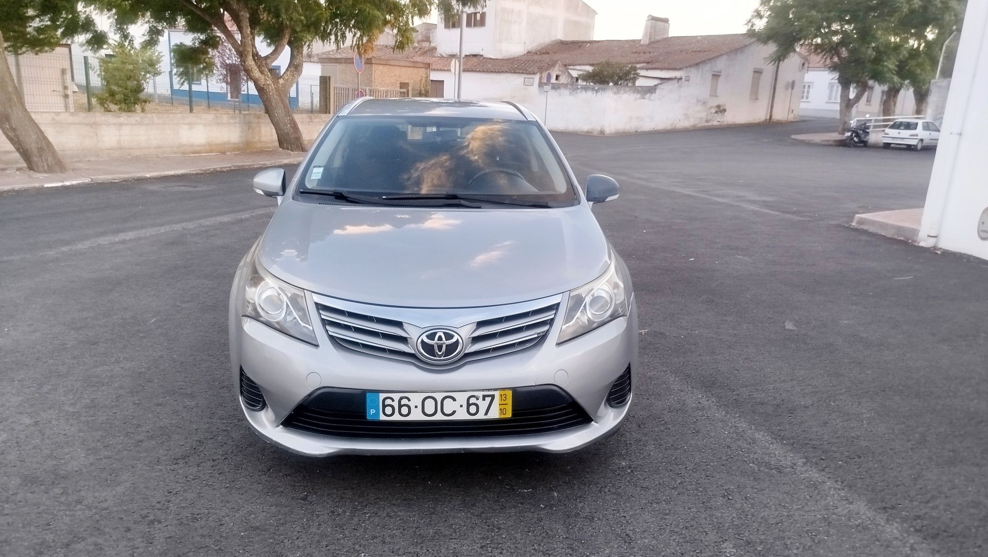 Toyota Avensis SW 2.0d4d 127cv 2013/10 nacional