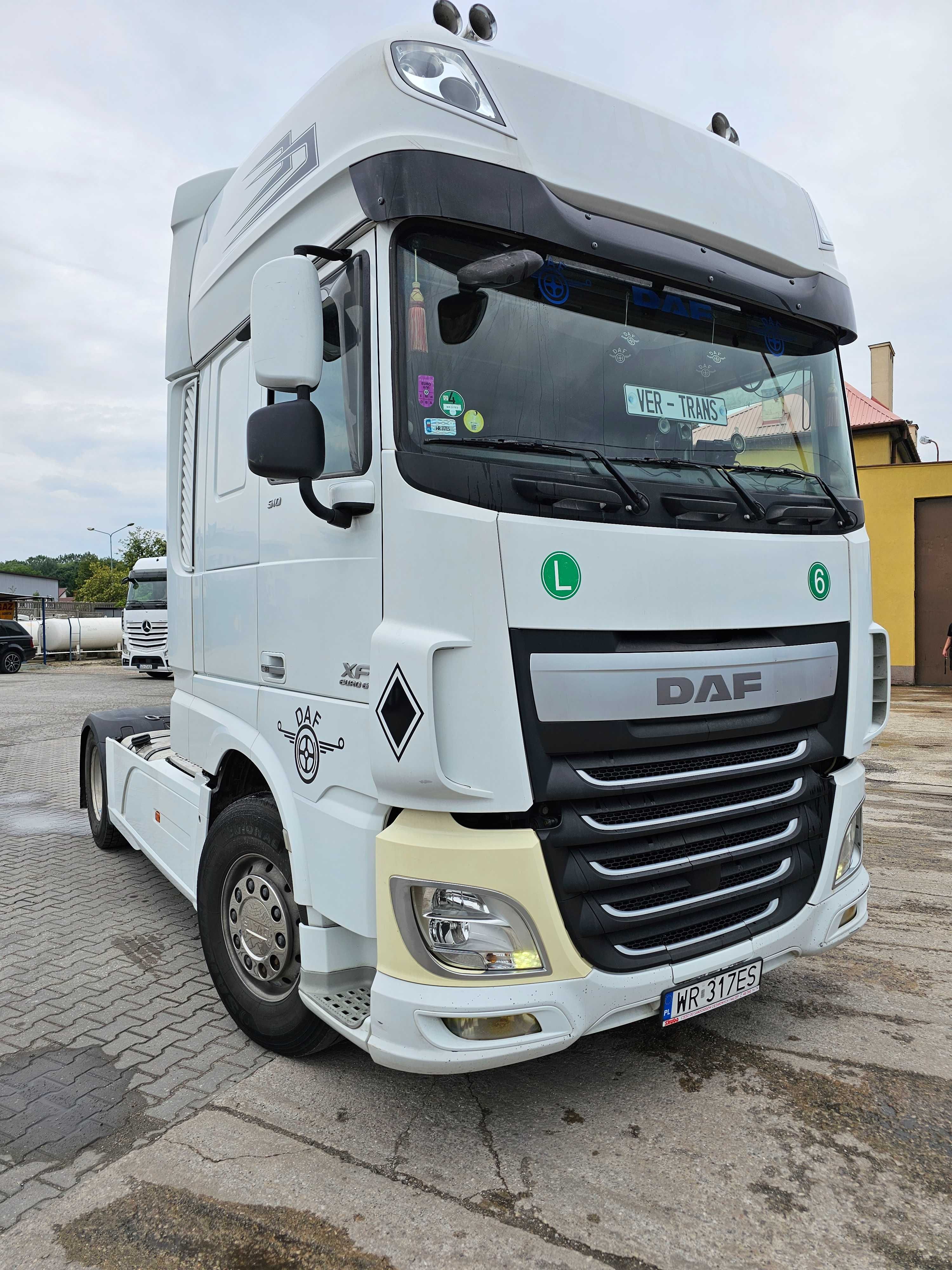 Sprzedam Ciągnik Siodłowy Daf xf 106 510km z 2015 r