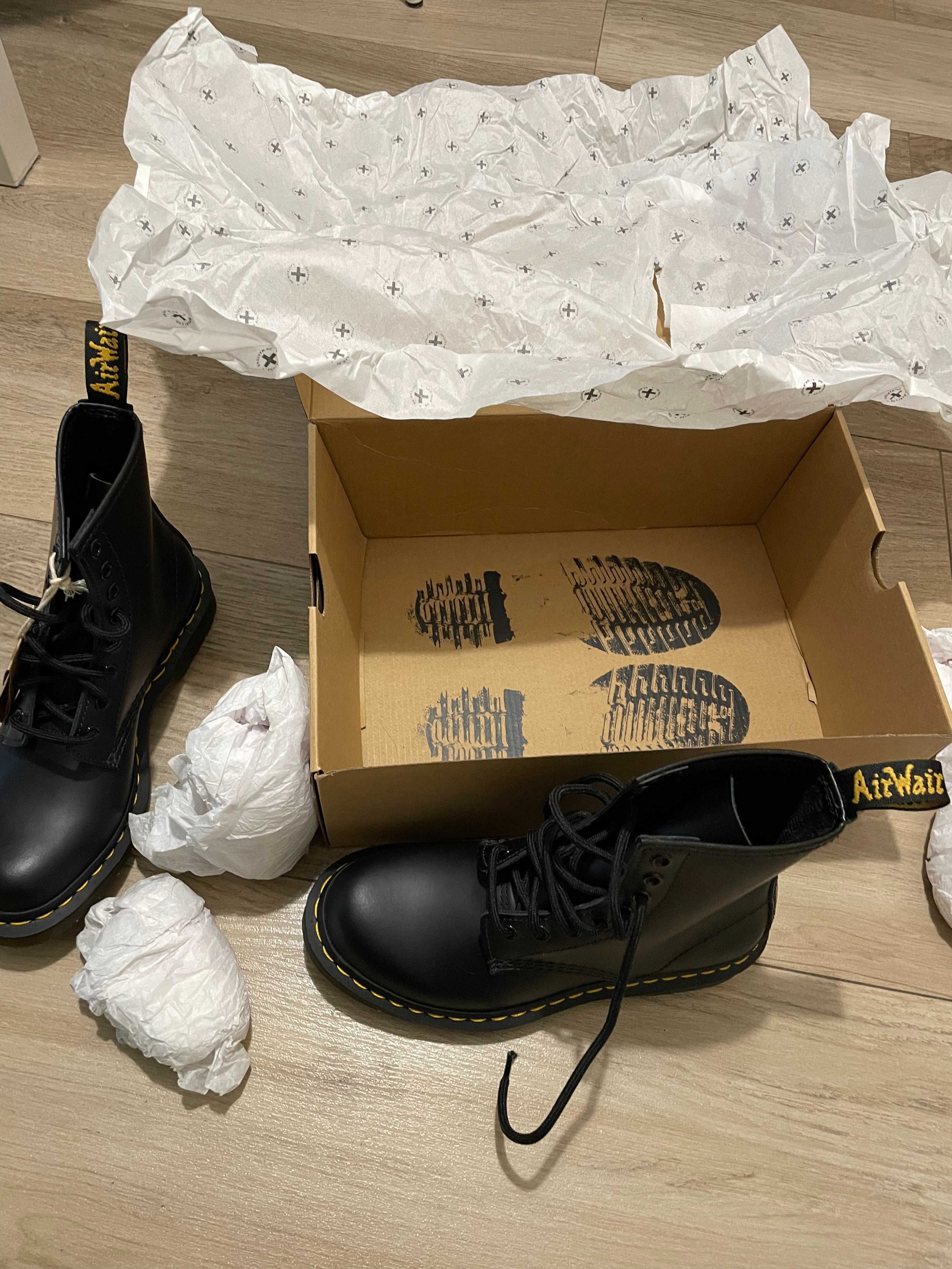 Buty Dr Martens rozmiar 37 oryginał z USA