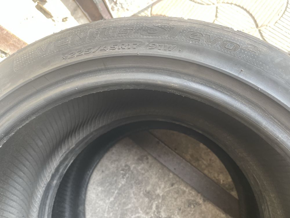 Шины 225/45 R17 Hankook б/у 5,5/6 мм лето пара U4