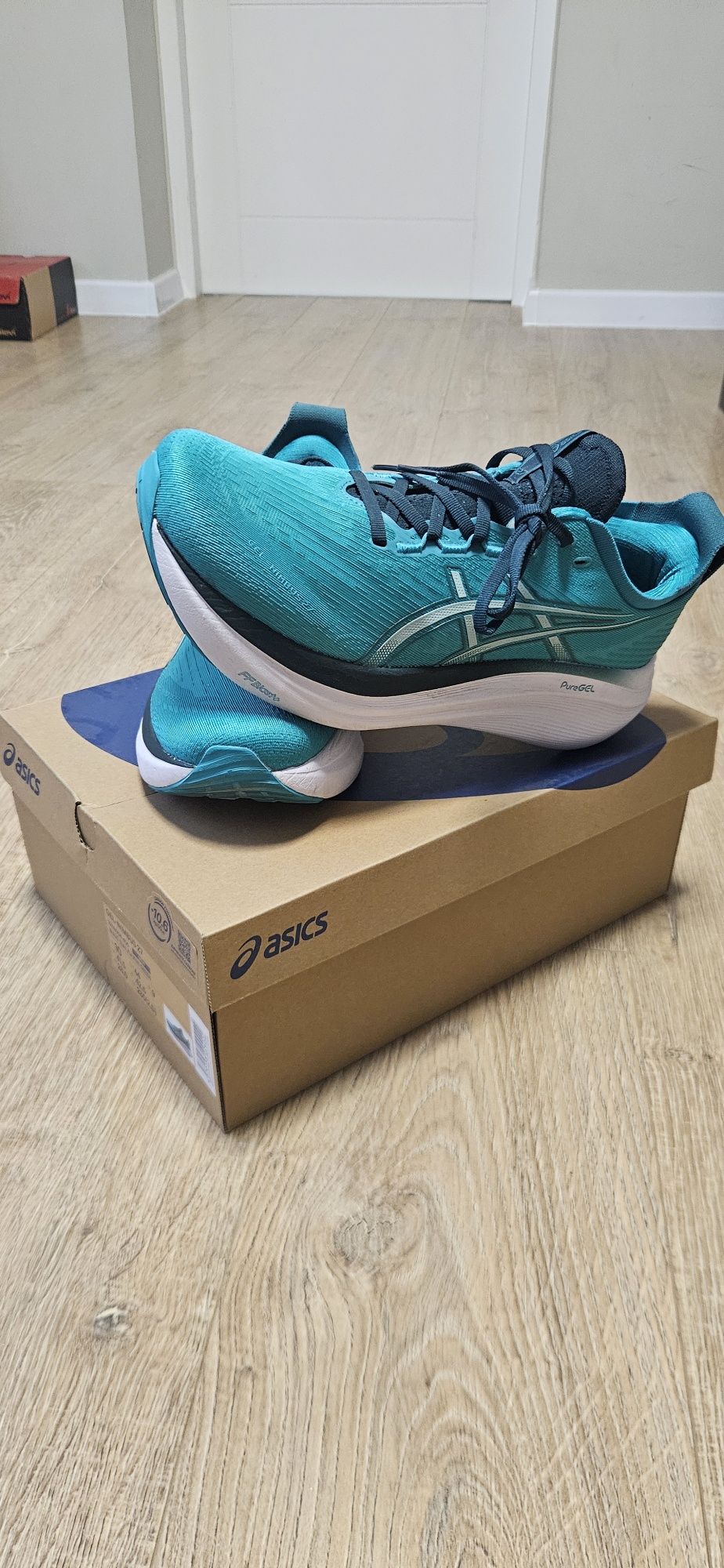 ASICS Gel Nimbus 27