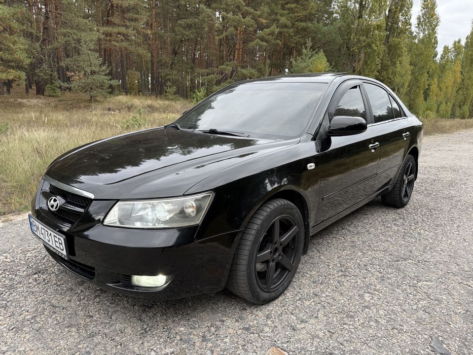 Продам Hyundai Sonata! гаражне Зберігання