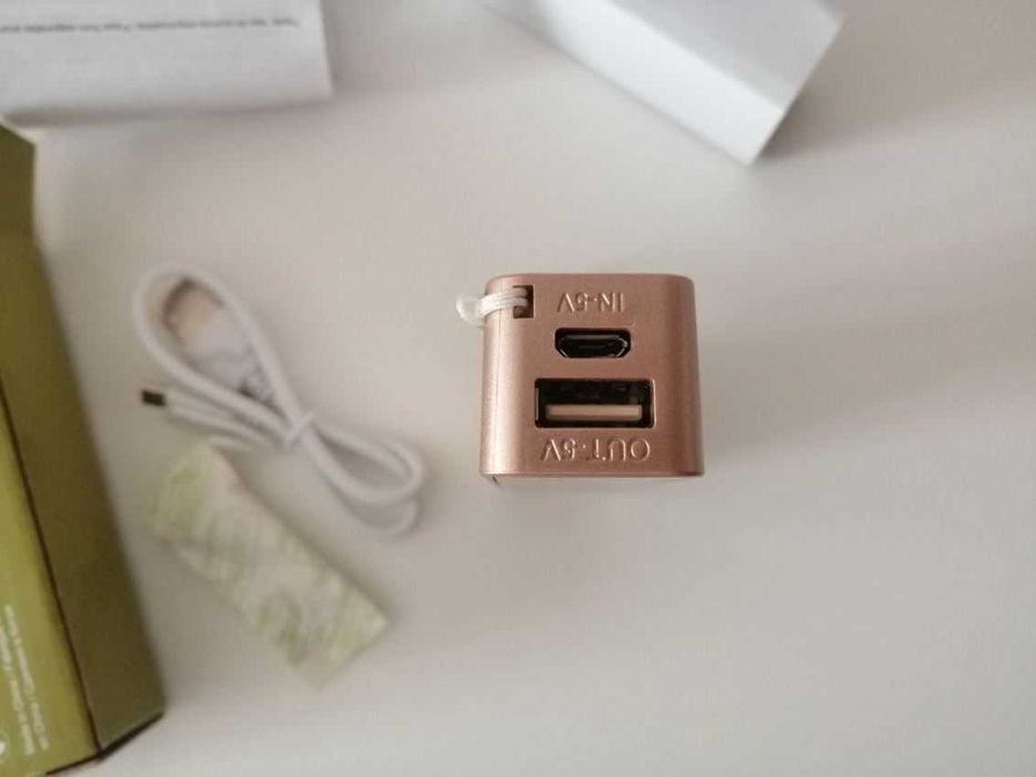 Bateria zewnętrzna (powerbank) z lusterkiem