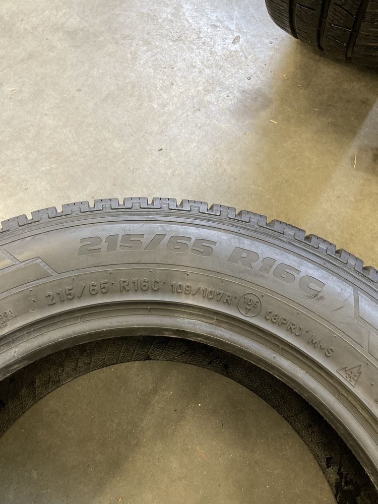 215/65 R16C Pirelli Carrier