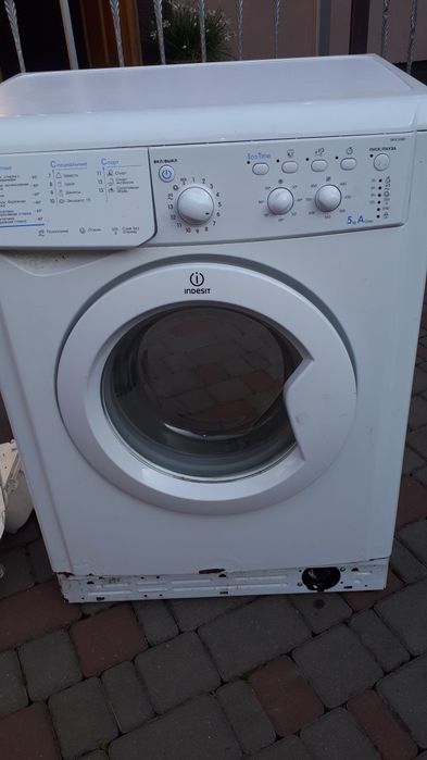 Двигун до Пральна машина Indesid IWSC5085