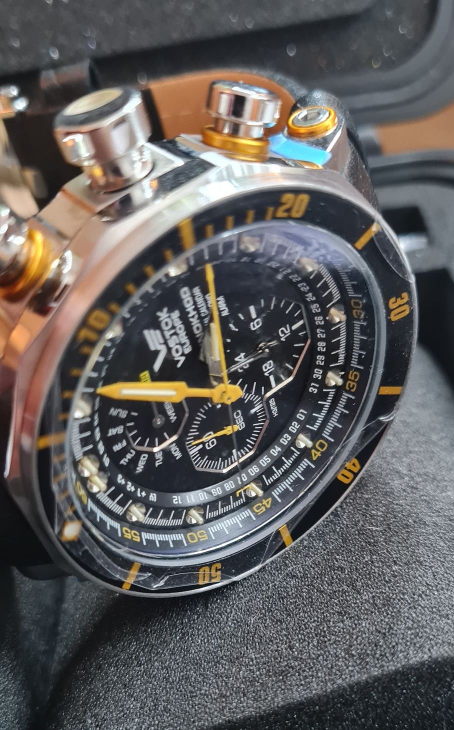 Vostok Europe Lunokhod YM86-620A505