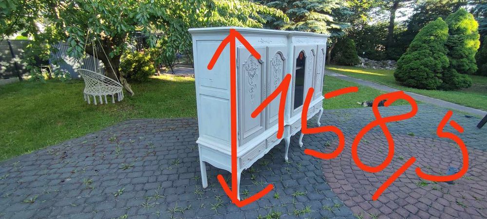 Kredens , szafka malowana farbami kredowymi