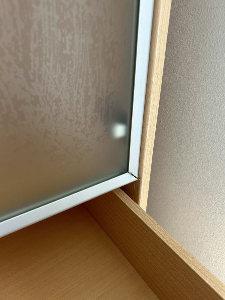 Armário com porta e 6 gavetas
