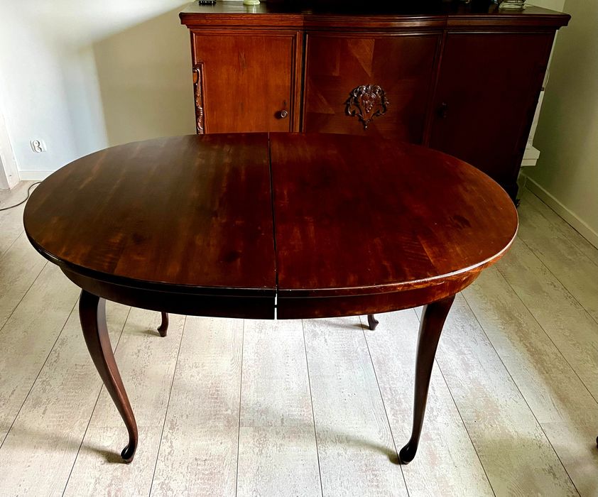 Drewniany rozkladany stół