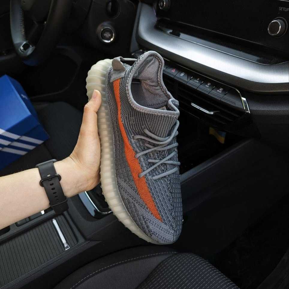 Чоловічі кросівки Adidas YEEZY BOOST 350 V2 темно-сірі з помаранчевим