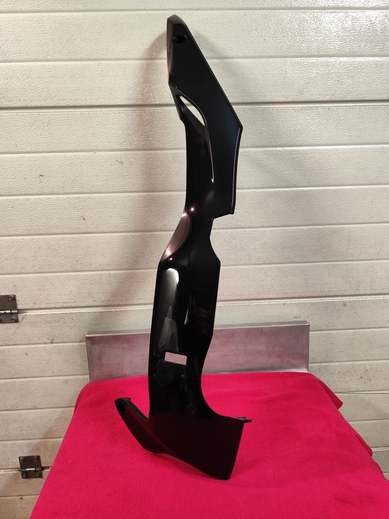 Owiewka osłona boczna listwa SYM GTS 125/300 Joymax 125