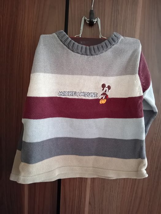 Sweter chłopięcy 98 cm