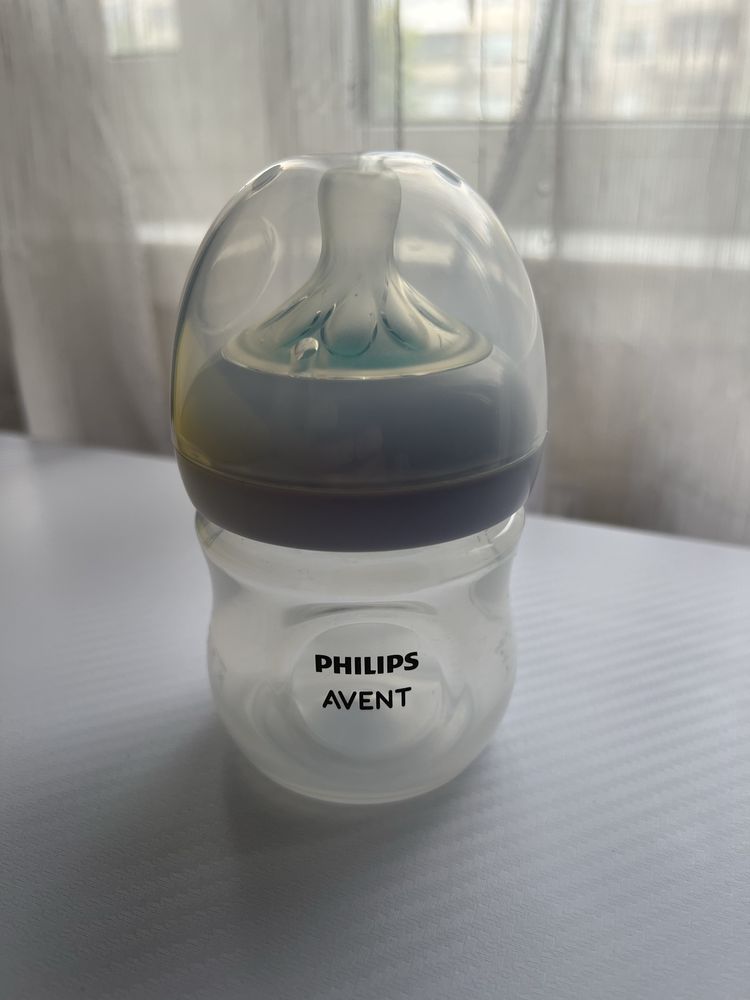 Пляшечка для годування Philips Avent Natural Природній потік зклапаном