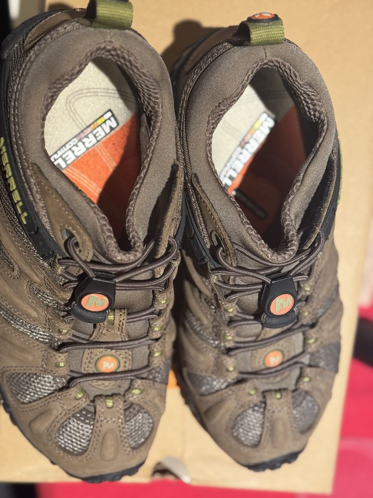 Tenis merrell,completamente novos com caixa , nunca usados, tamanho 38
