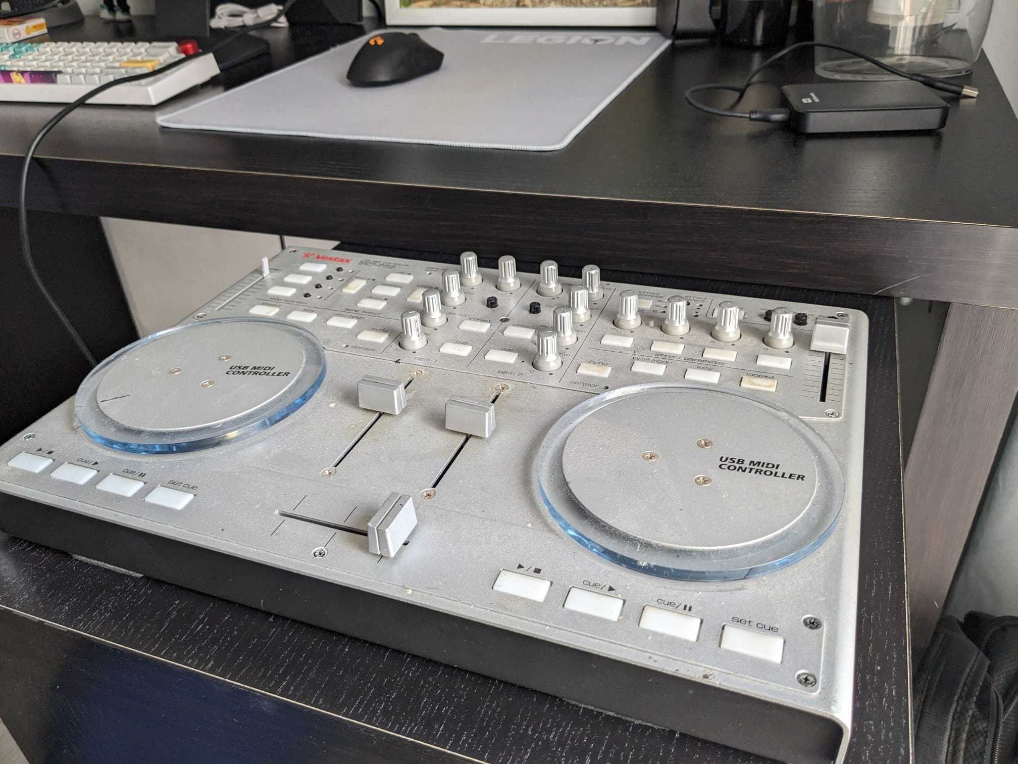 Mesa de DJ Vestax VCI 100 - Equipamento Profissional Usado