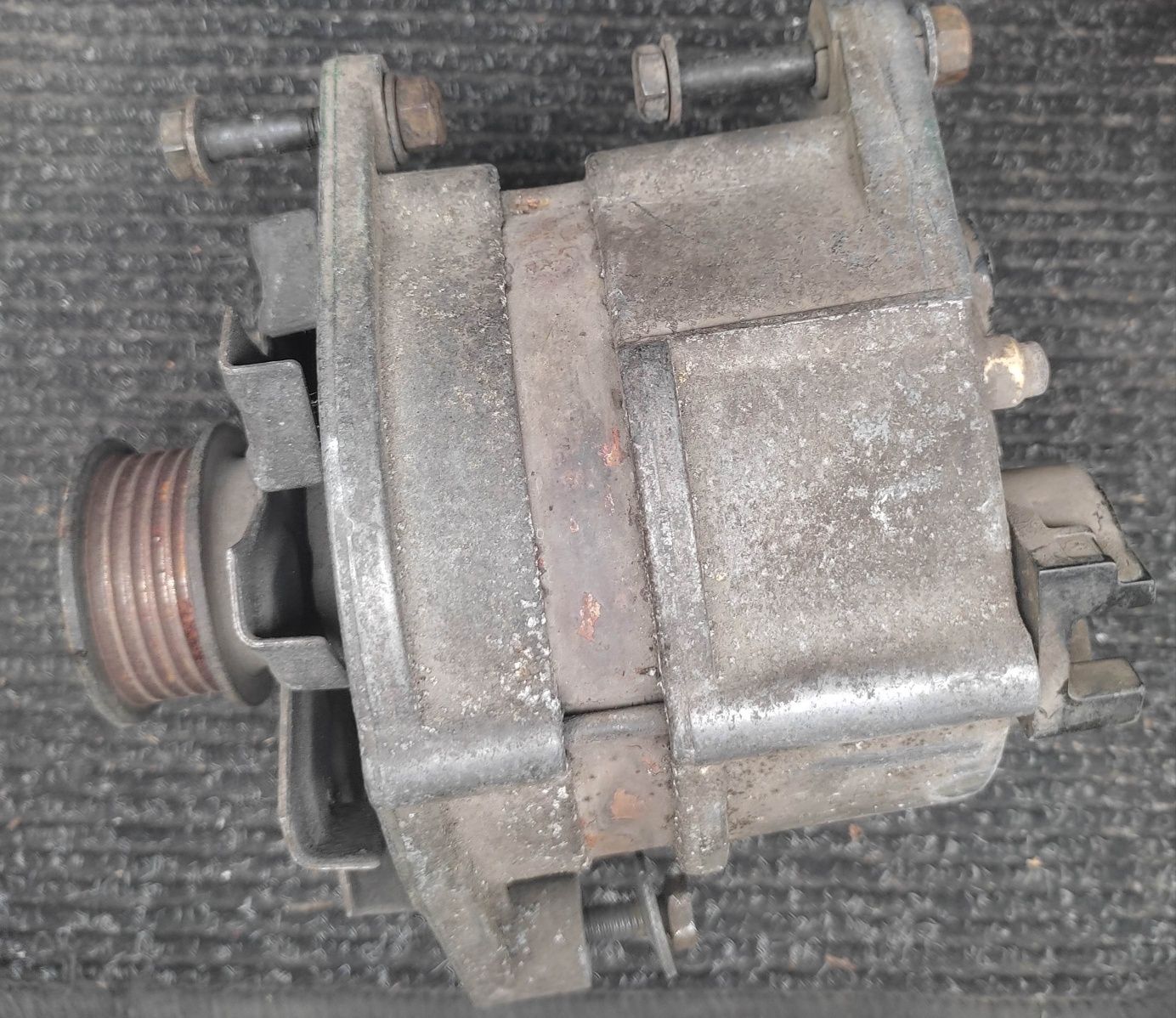 Alternator Opel Astra 1 generacji 1.4 V8