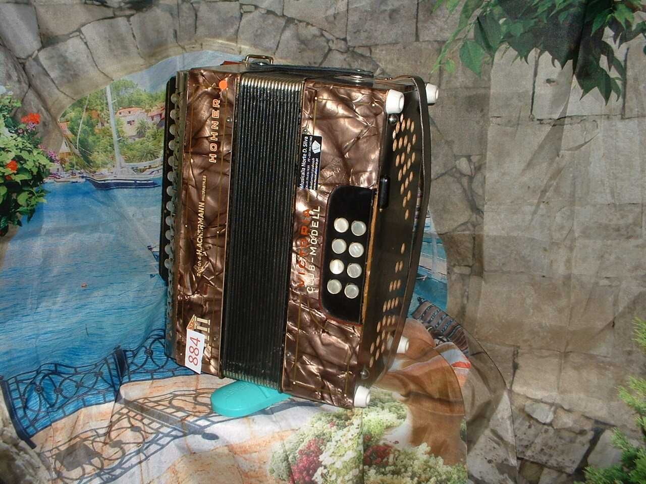 Concertina para venda N, 884