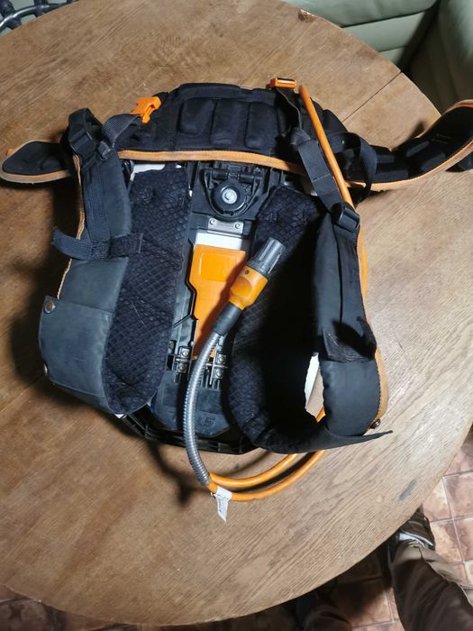 Stihl AR 2000 L akumulator plecakowy z systemem nośnym