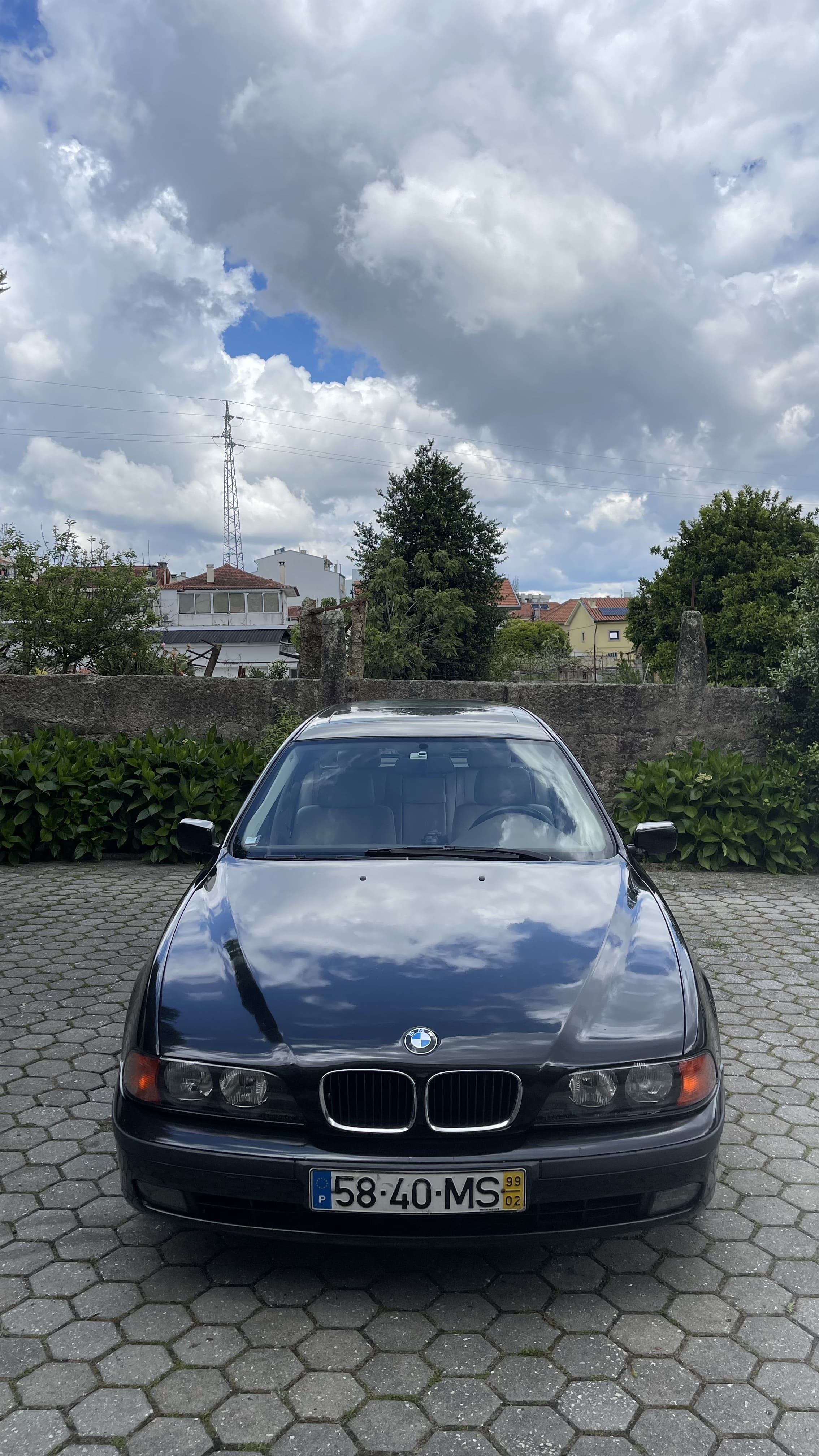 BMW 525d Touring - Confiável e Cheio de História
