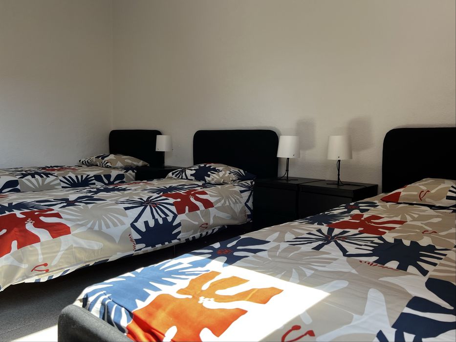 Quarto Partilhado a estrear para 3 Pessoas — Águas Livres, Amadora