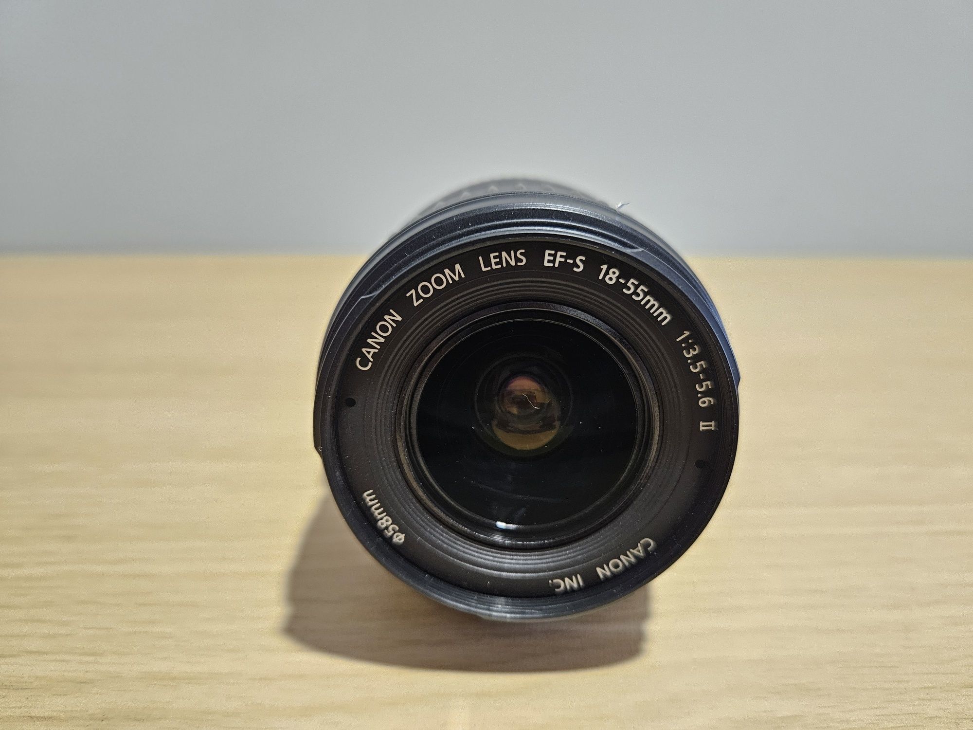 Canon EF-S 18-55mm 1:3.5-5.6 II