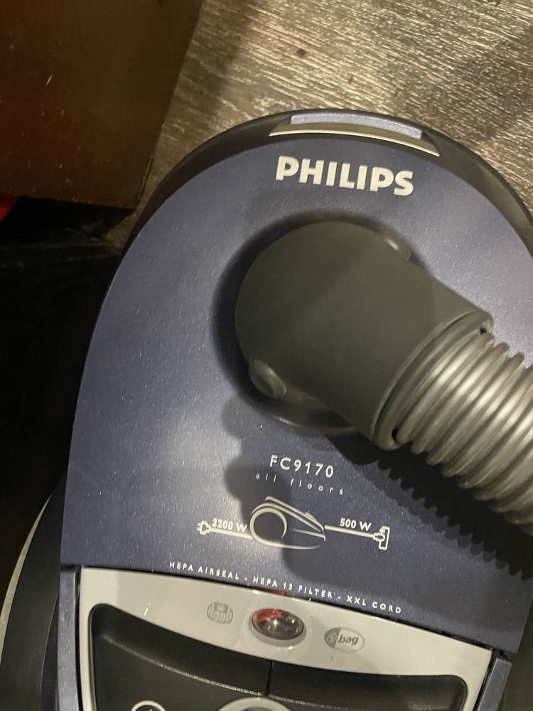 Продам пылесос Philips FC9170