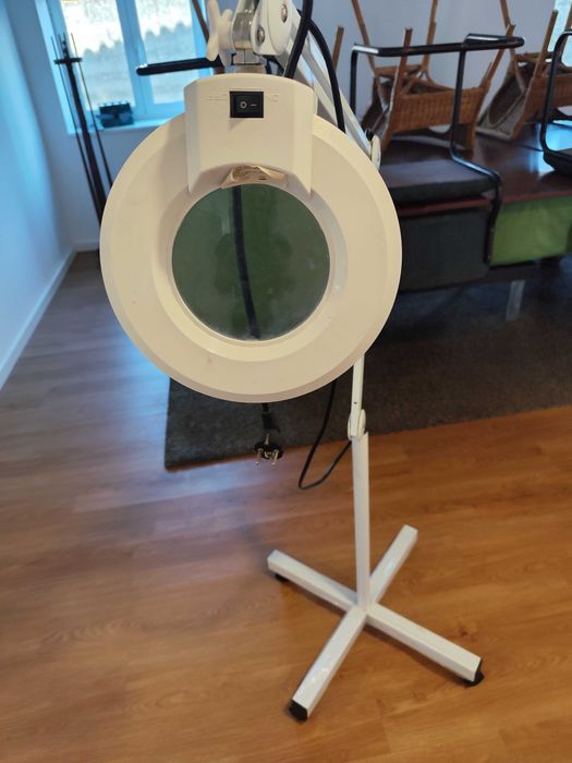 Lupa de estética nova