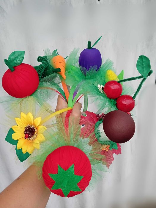 Обручі овочі та фрукти