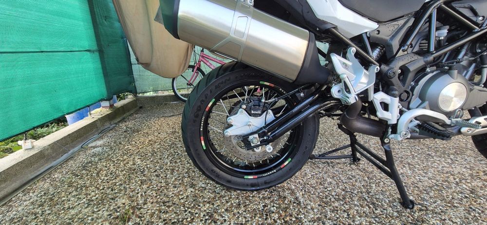 Vendo Moto Benelli trk 502x