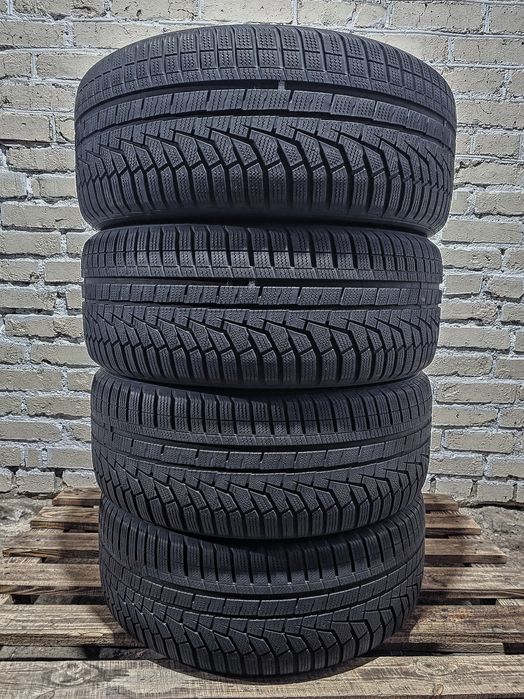 Зимові 235/55r17 Hankook | 2023 | 7.5mm | Hungary | Преміум шини/Ідеал