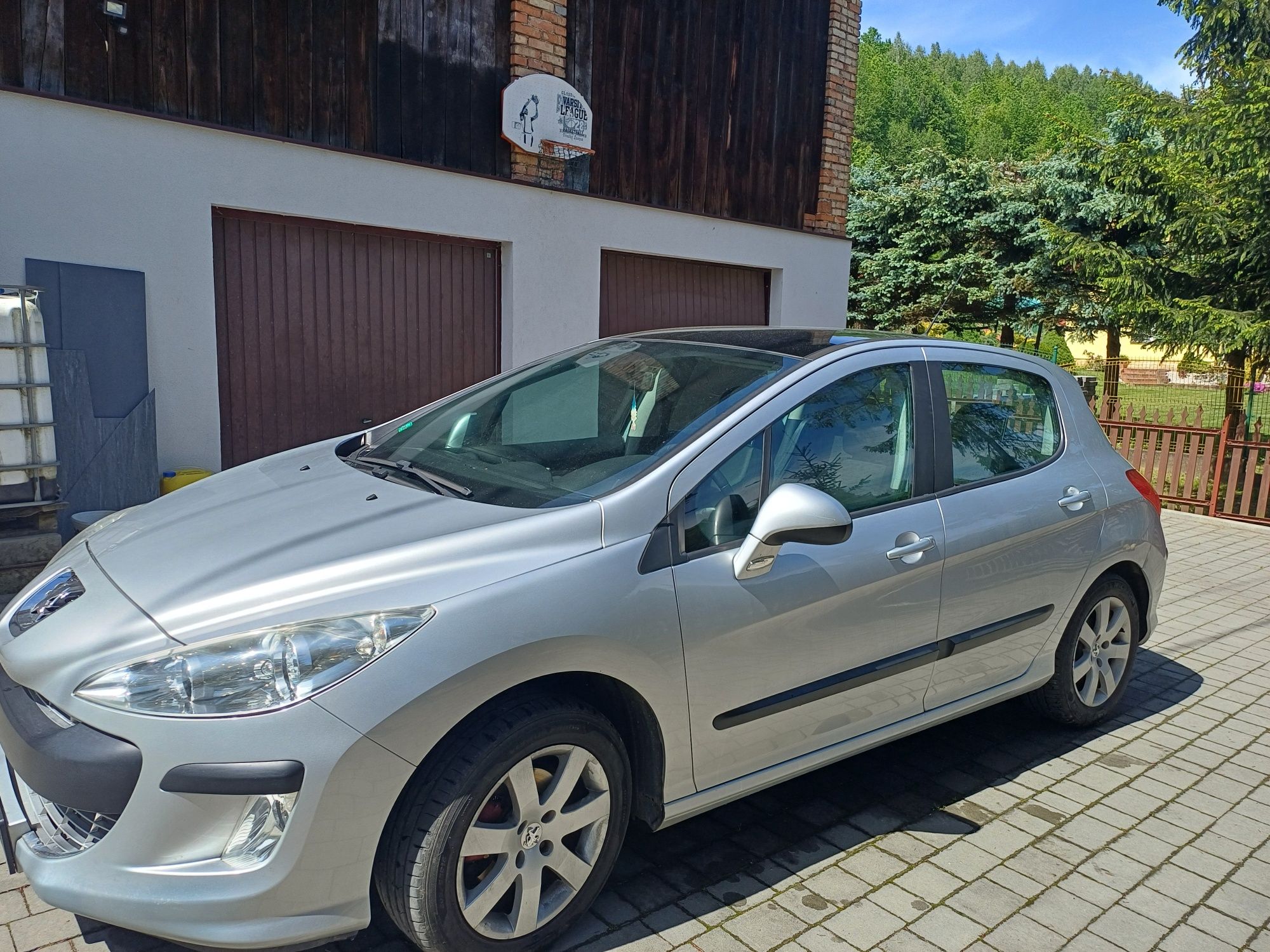 Peugeot 308 1.6 benzyna 120km,223000 tyś przebiegu