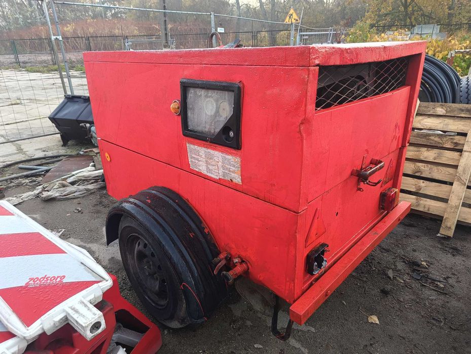 Sprężarka DEMAG SC 30 DS-2 3000l/min + Młot pneumatyczny 735Mth