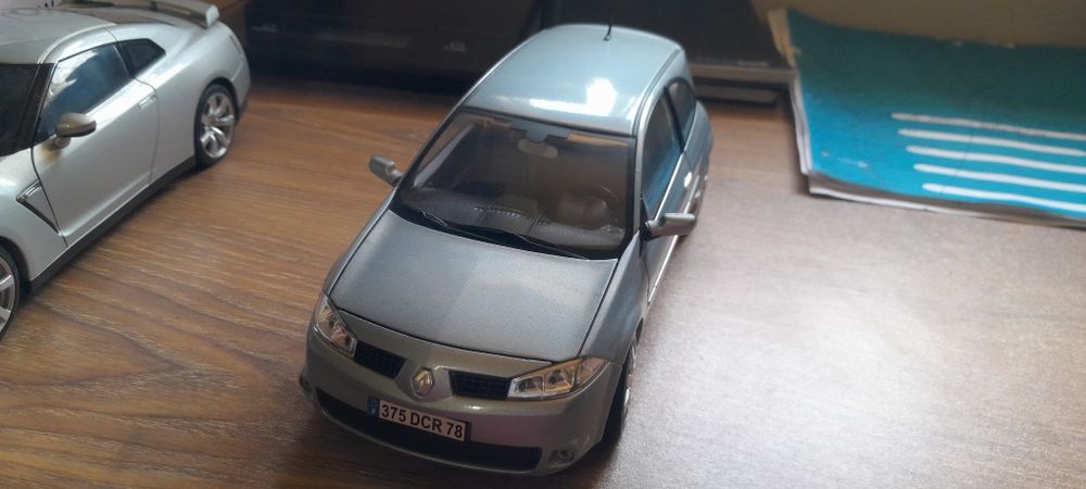 Mais de 40 miniaturas 1/18