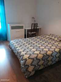 430203 - Quarto com cama de casal, com varanda...